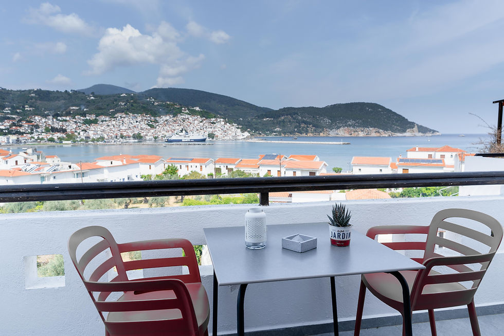peras1skopelos8.jpeg