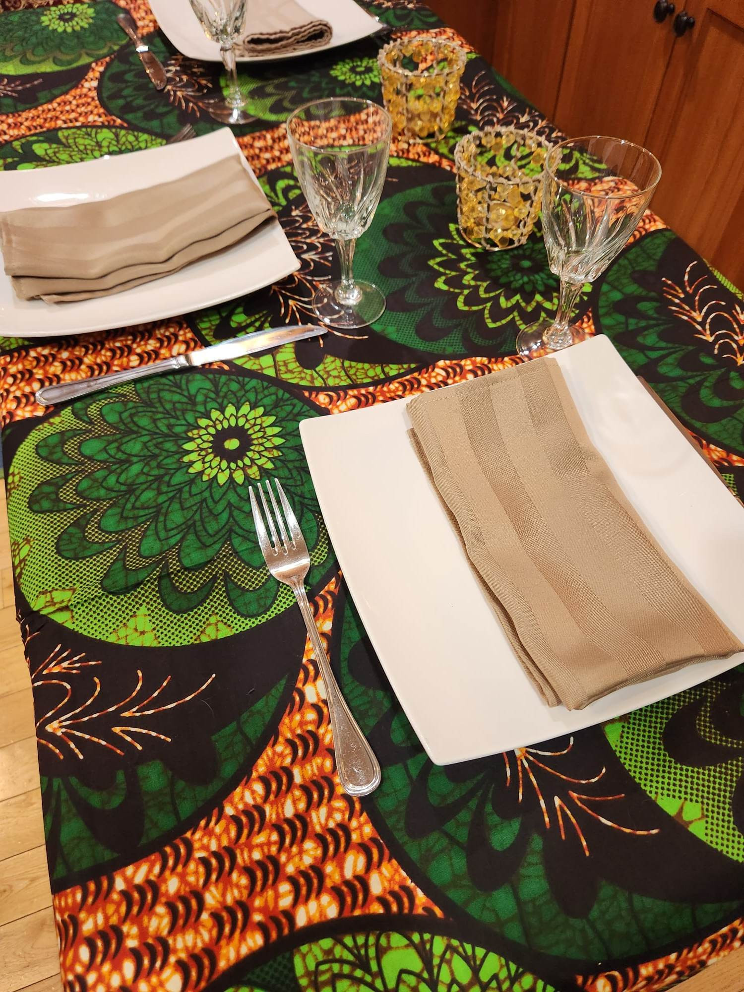 Tablecloth (Square - up to 70" x 70")