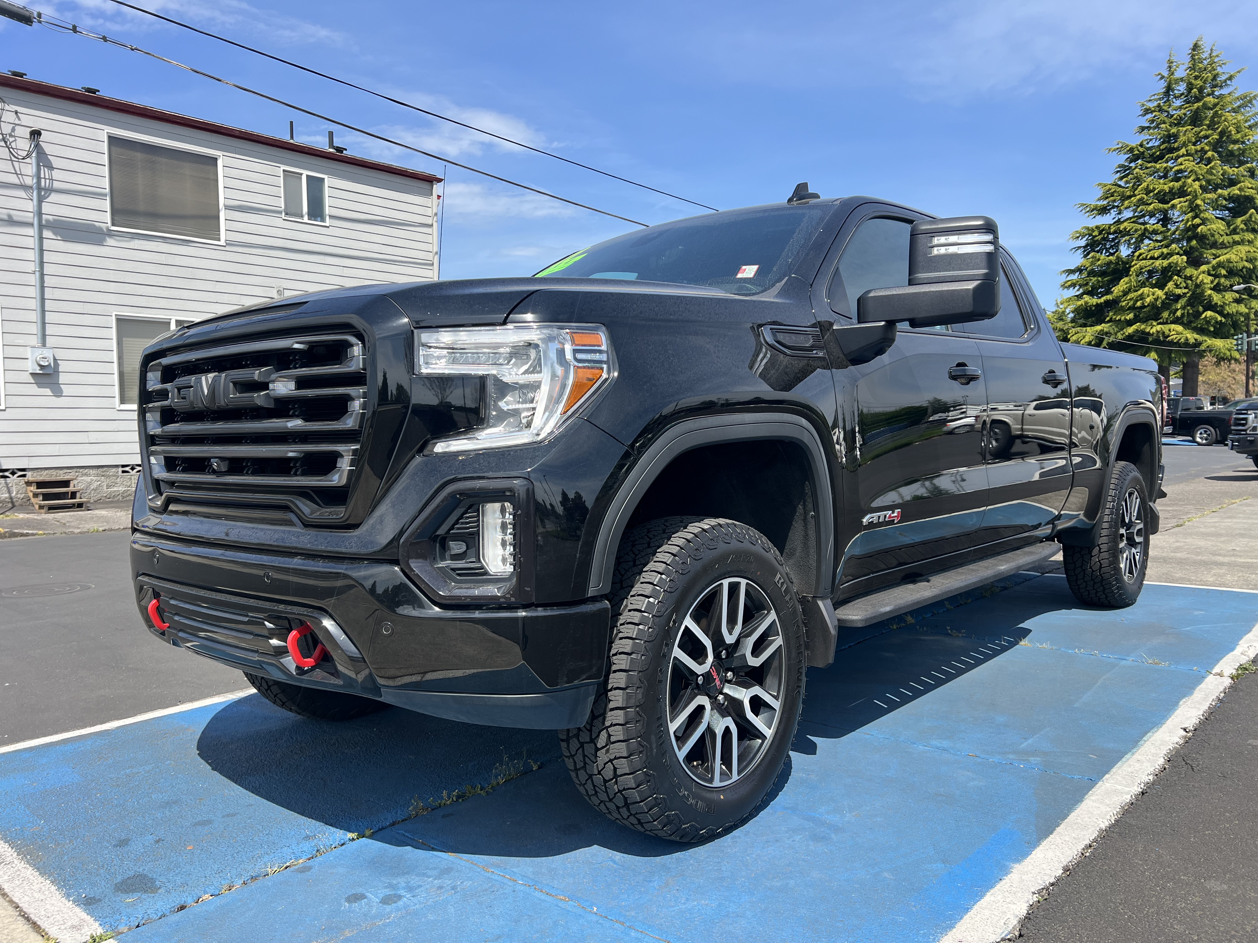 2021 GMC Sierra AT4 4WD Crew Cab Short Box's photo