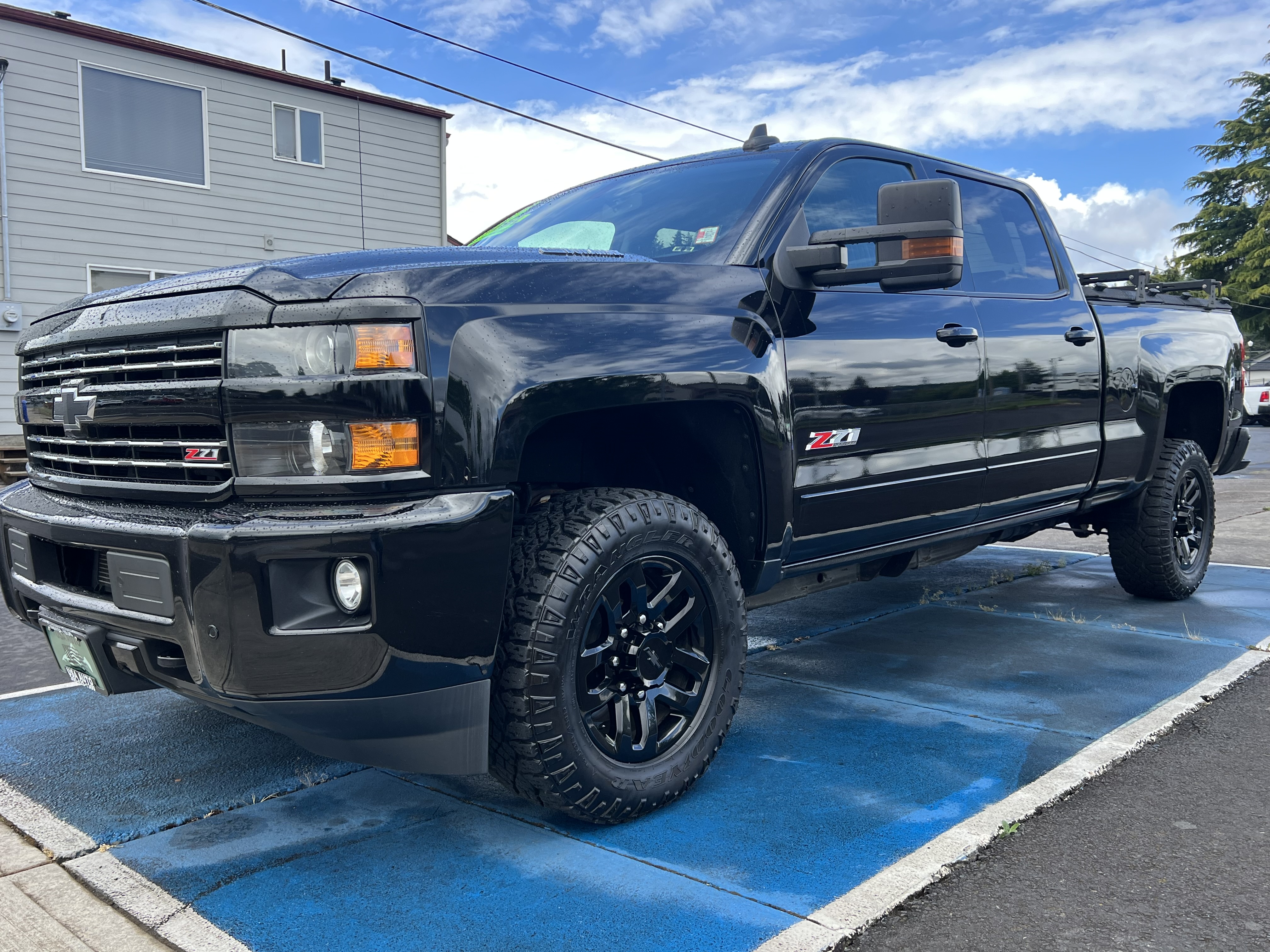 2016 Chevrolet Silverado HD LT 4WD Crew Cab Standard Box's photo