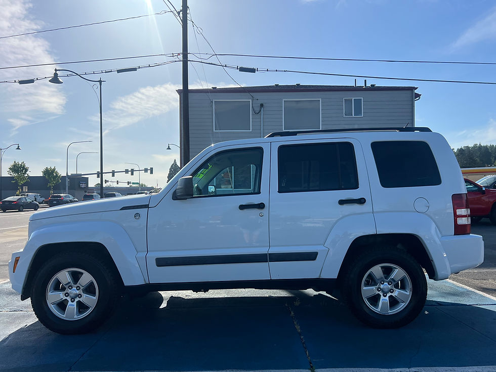 Thumbnail: 2011 JEEP LIBERTY 4X4