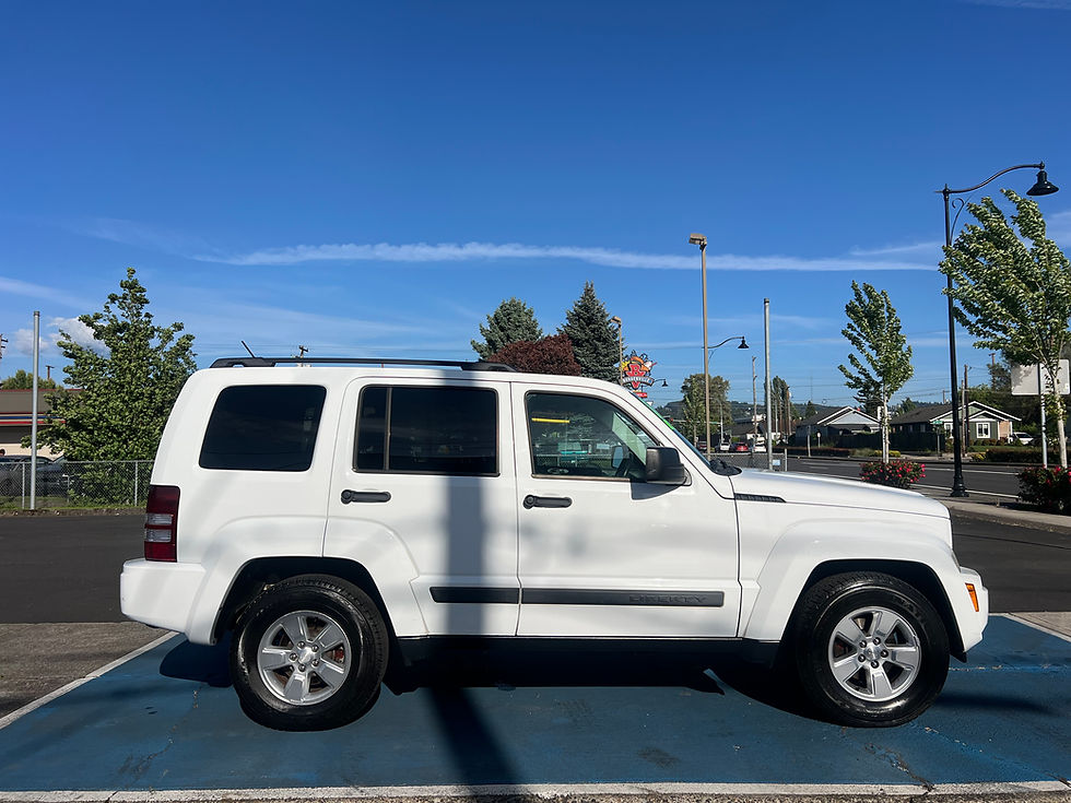 Thumbnail: 2011 JEEP LIBERTY 4X4
