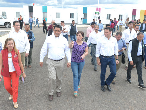 Destaca gobernador apoyo de Peña Nieto