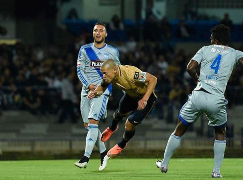 Autogol de Mina amplía la ventaja de Pumas sobe Emelac, 4-2 (+video)