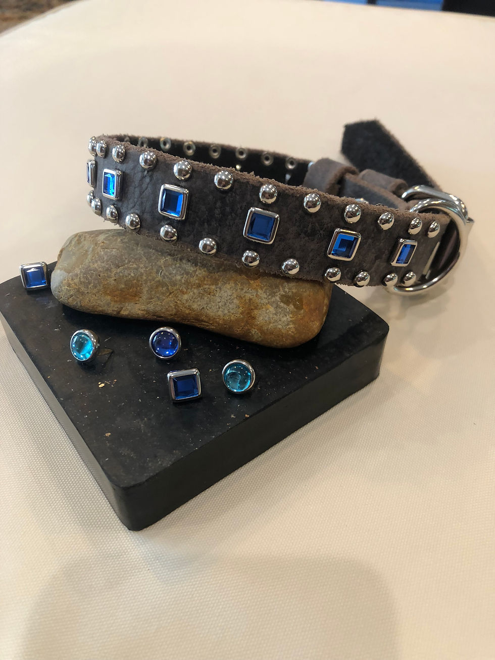 Thumbnail: The Baryte Collar