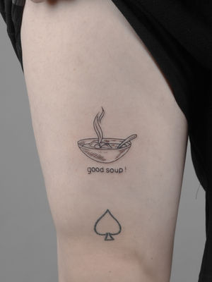 Rytinový styl – nádobí, noha, Black House Tattoo Praha