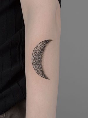 Dotwork – tetování, Black House Tattoo Praha