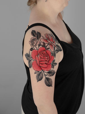 Neo-Traditional – paže, ruka, Black House Tattoo Praha