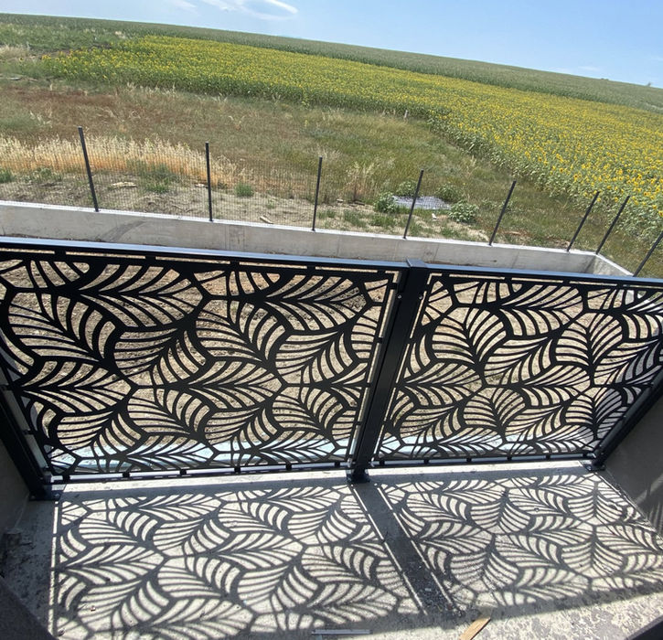 метален парапет тераса