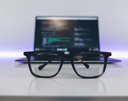 Arbeitstisch.webp