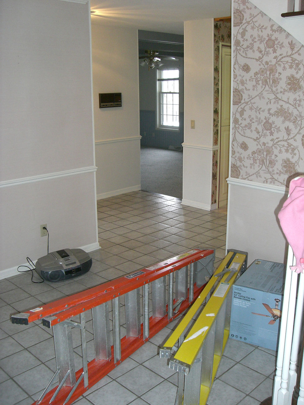 Ugly gray Foyer tile "Before"
