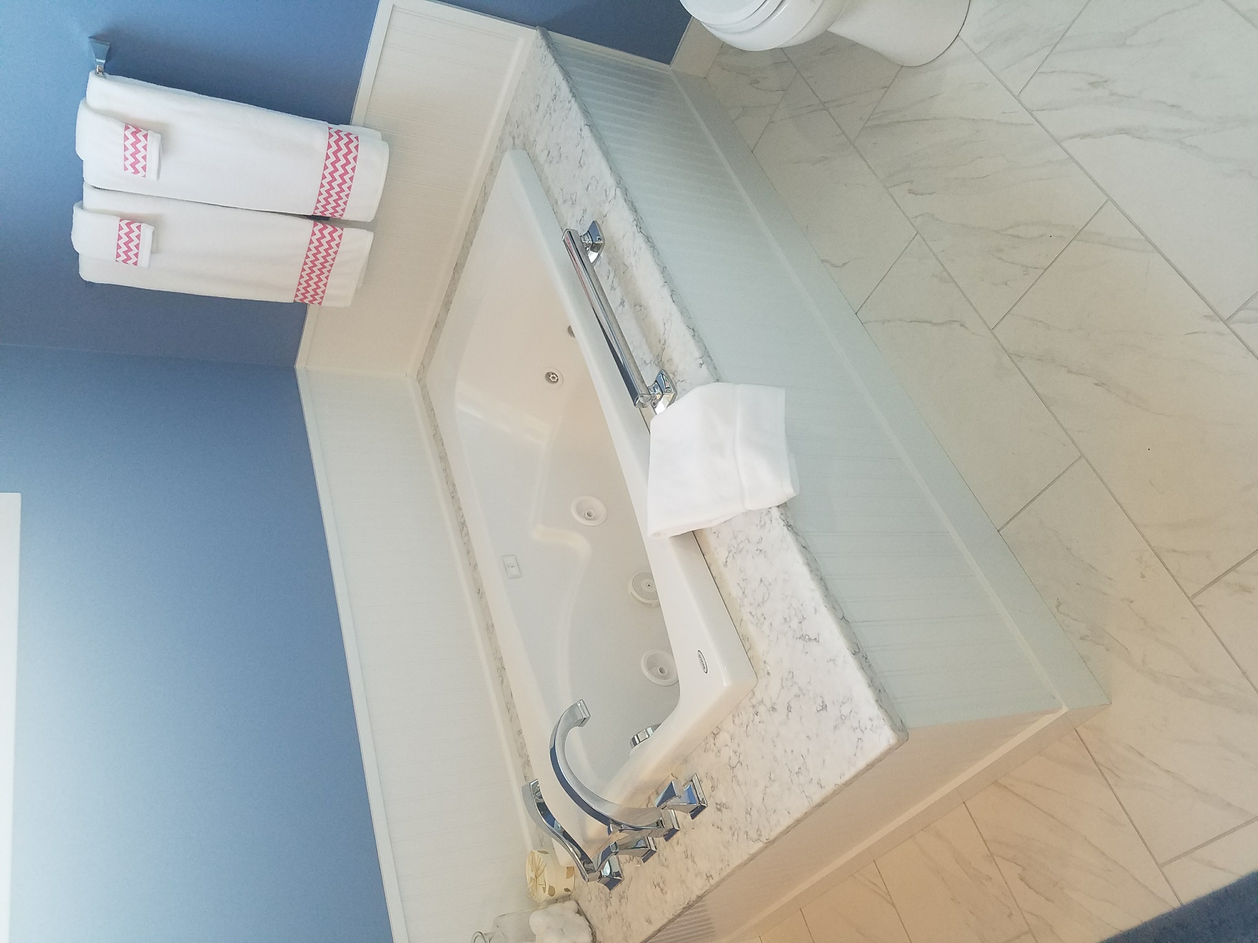 New Jetted Jacuzzi Tub
