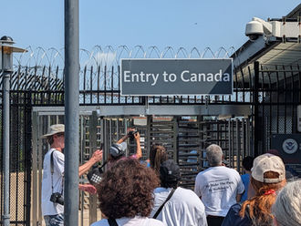FreedomWalk2026, Entry to Canada sign