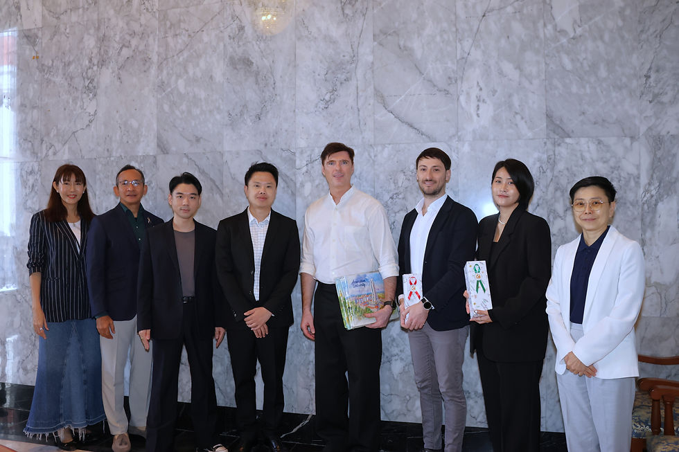 (From left) Naphat Whaichana; Dr. Apichart Intravisit; Asst. Prof. Dr. Nutthaphut Pandjad; Assoc. Prof. Dr. Chainarong Rungruengarporn; Mr. Kristian Steinberg; Mr. Leonardo Marra; Ms. Tarn Jearasakulpol; and Asst. Prof. Dr. Thananporn Sethjinda