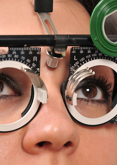 examen femme oeil du patient