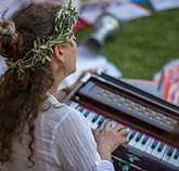 verouli elisabeth kirtan.jpg