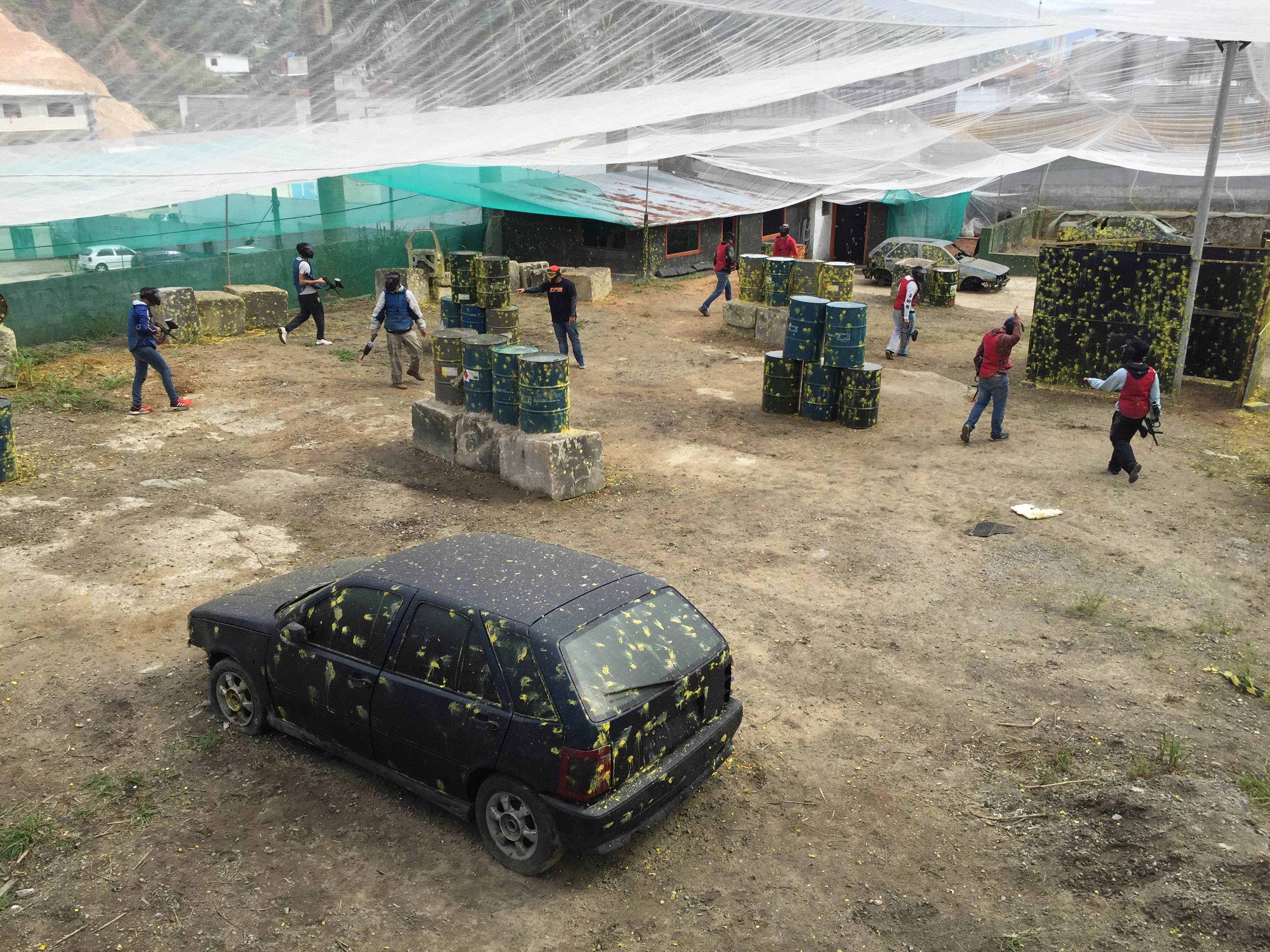 Teresópolis Paintball Campo Cenário com Paintball kids