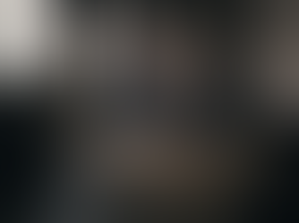 estúdio fotográfico vazio com iluminação montada representando falta de direção no negócio de fotografia