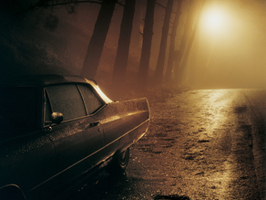 O drama silencioso de Todd Hido: fotografias que transformam a paisagem suburbana em cinema