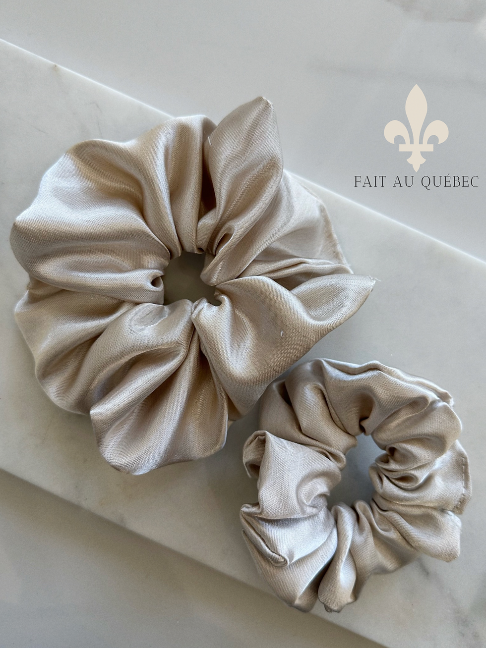 Chouchou en Satin. Régulier ou XL | Champagne.