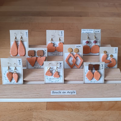 BIJOUX EN ARGILE