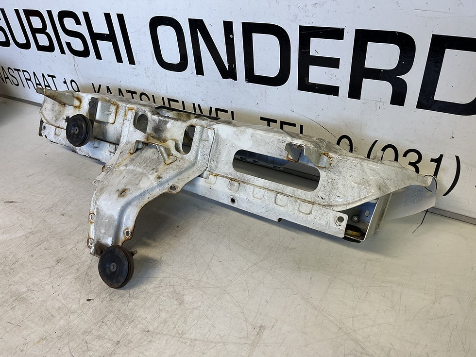 Миниатюра: Voorfront tussenbalk (boven) Mitsubishi ASX 1.6DID - 5256B979 | Eric de Kort NL