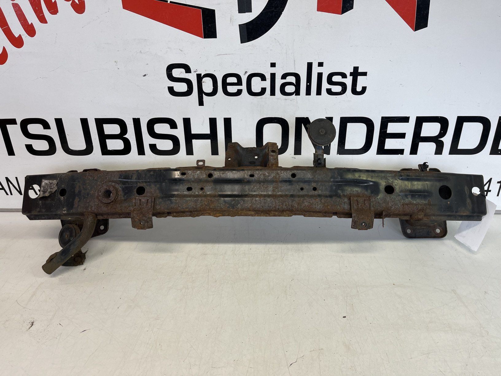 Binnenbumper Voor Mitsubishi Lancer 2008 - 6400C639 | Eric de Kort NL