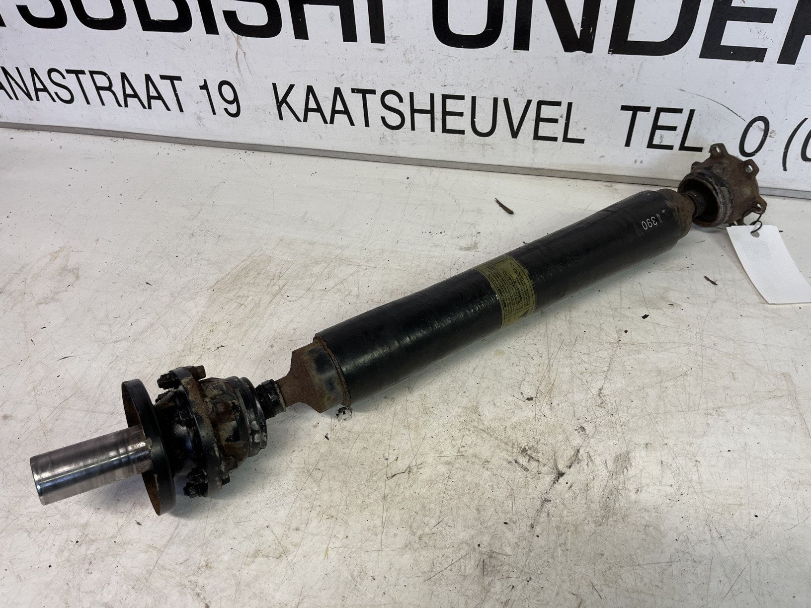 Aandrijfas achterste Mitsubishi Pajero 3.2 Lang 2001 - MR581616 | Eric de Kort NL