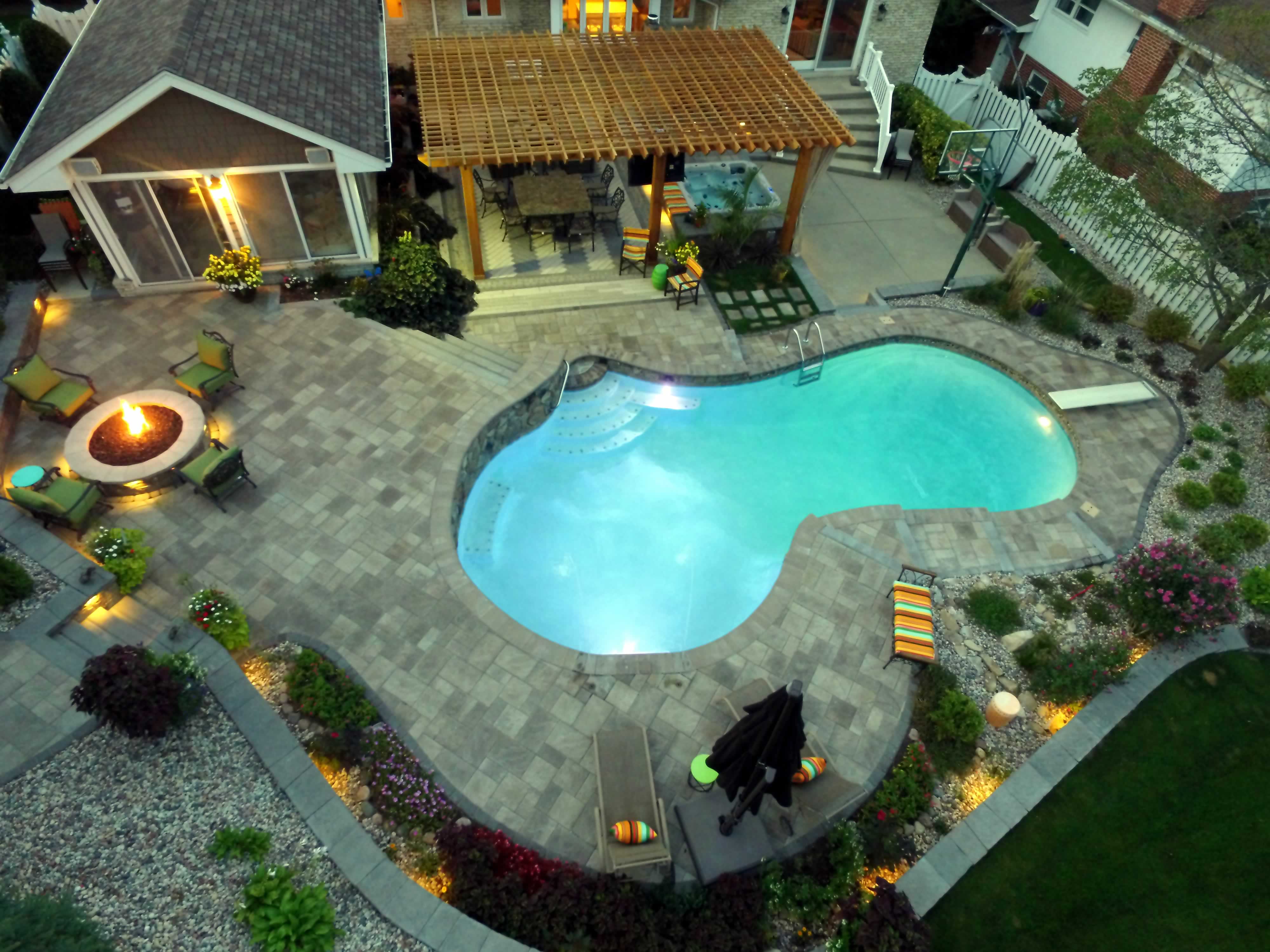 All Seasons Pools, Spas & Outdoor Living (1)