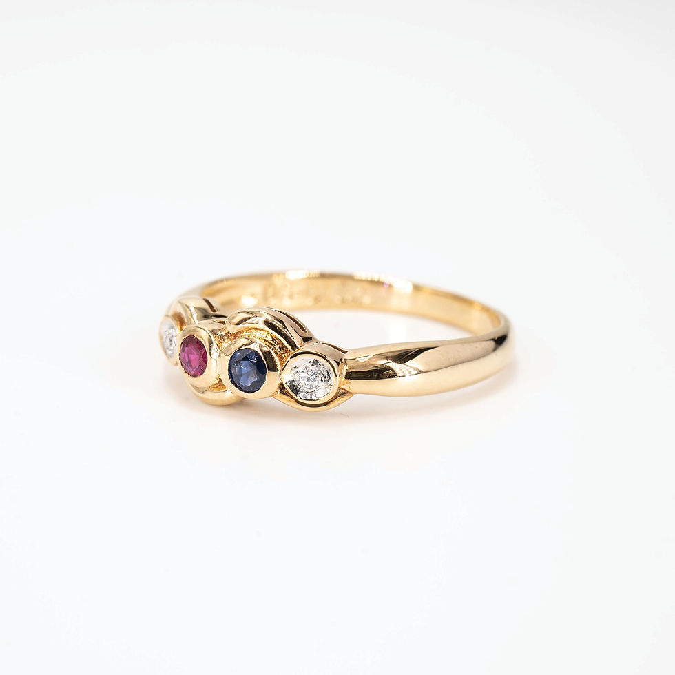 縮圖：Vintage Blue Sapphire, Ruby and Diamond Ring in 18K Yellow Gold