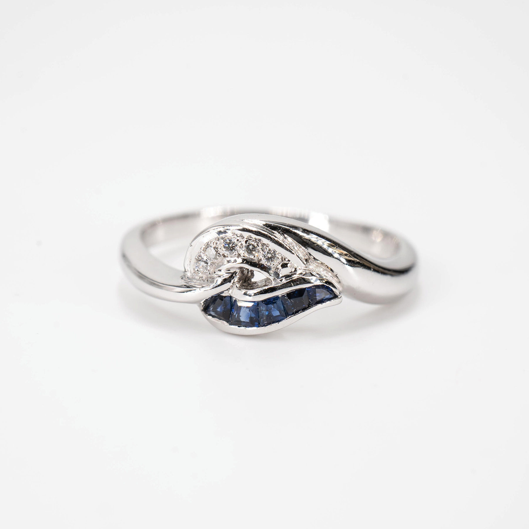Vintage Blue Sapphire and Diamond Ring in 18K White Gold