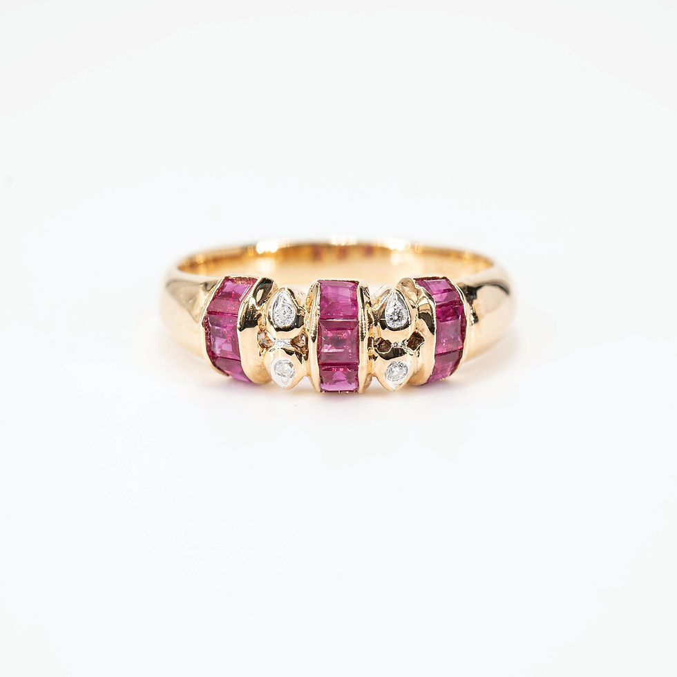 Vintage Ruby and Diamond band ring in 18K Yellow Gold