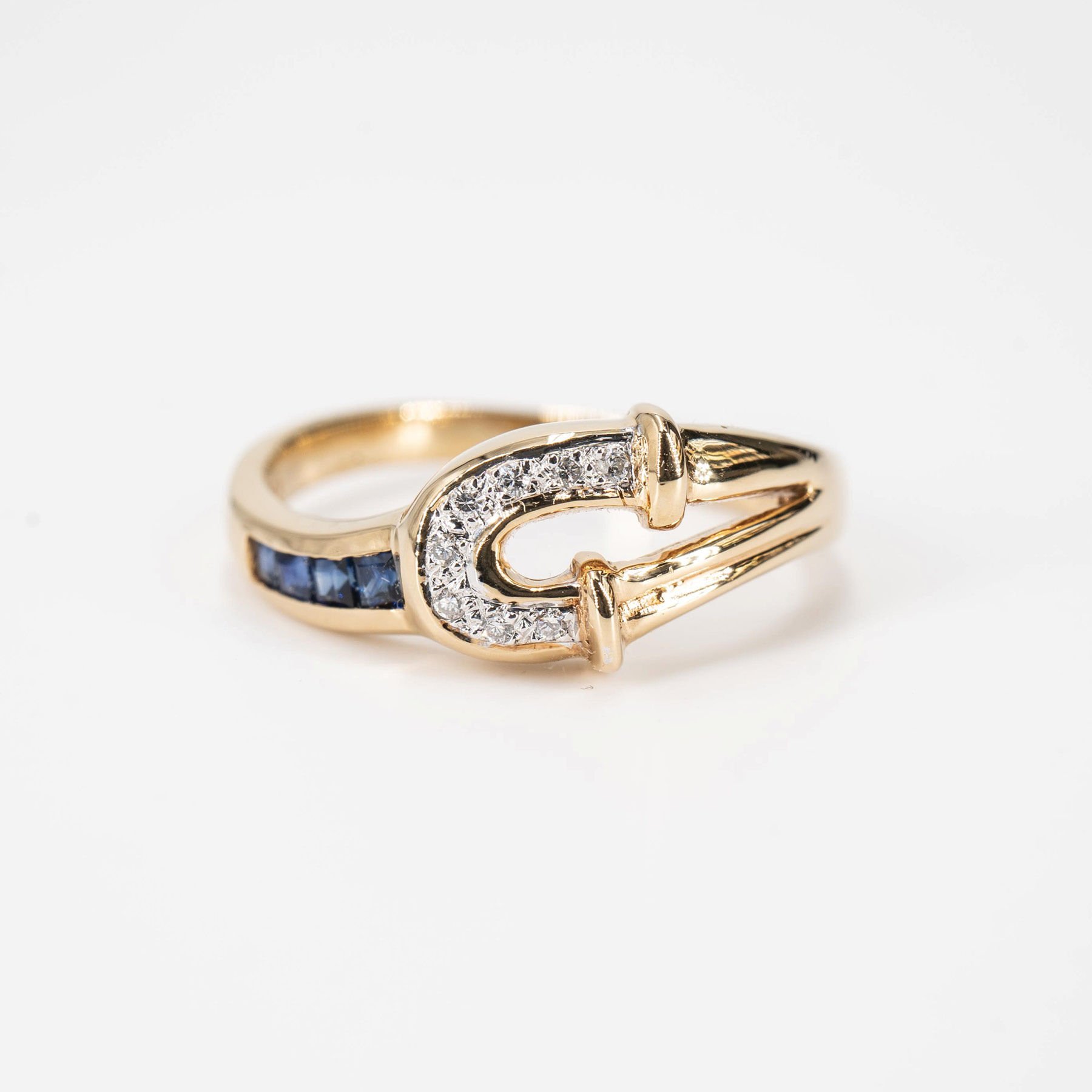 Vintage Blue Sapphire and Diamond Ring in 18K Yellow Gold