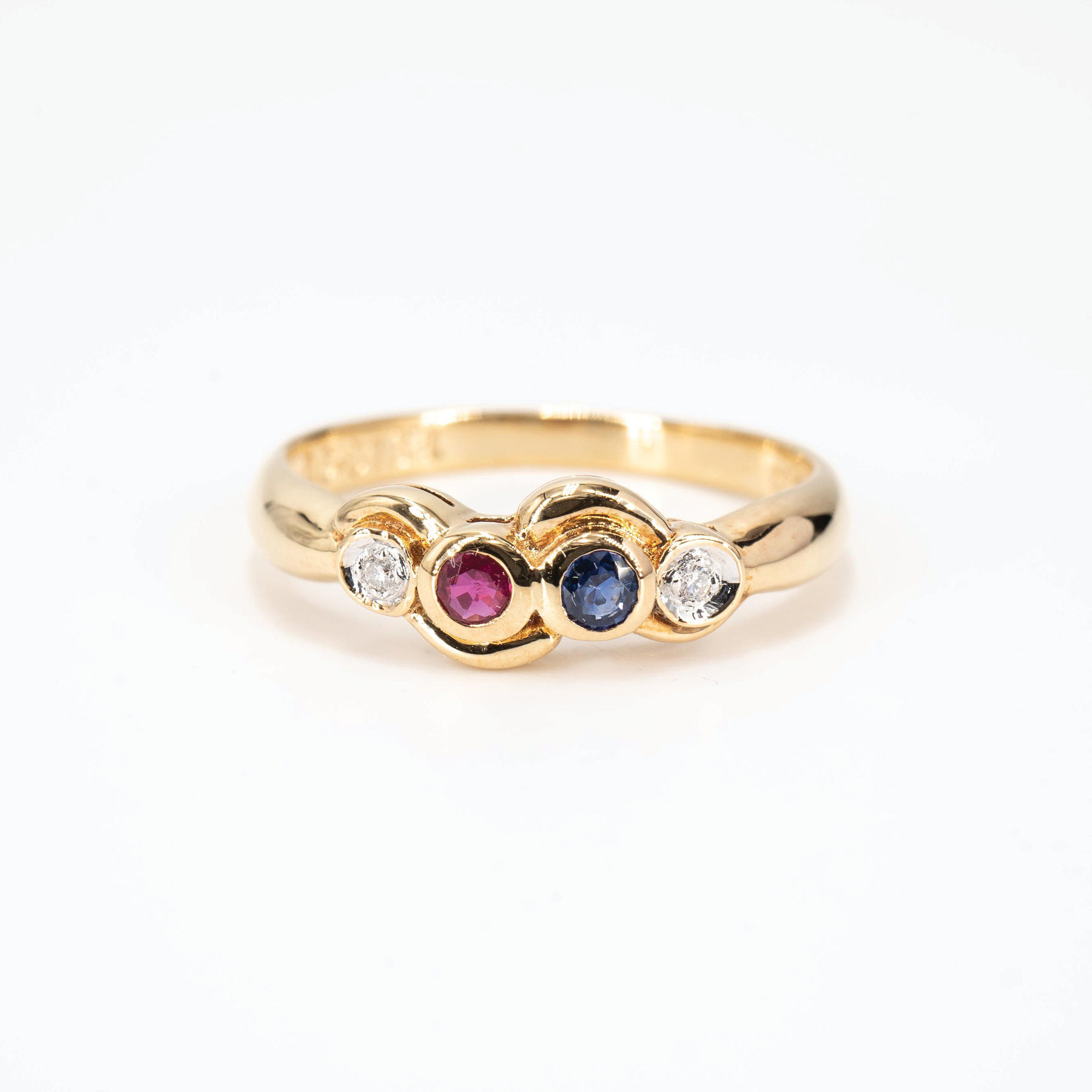 Vintage Blue Sapphire, Ruby and Diamond Ring in 18K Yellow Gold