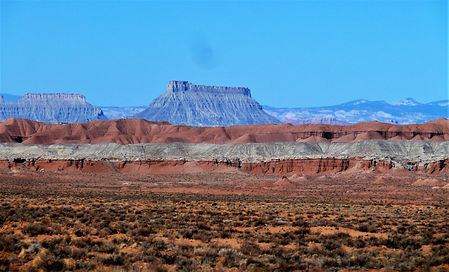 désert de San Rafael, la "Factoru Butte", Utah