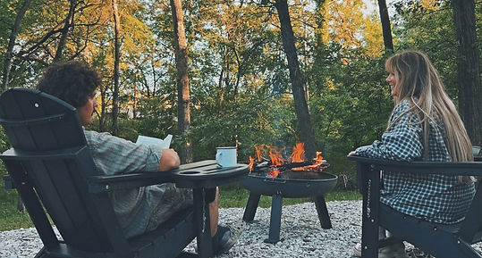 Glamping Couple_edited_edited_edited.jpg