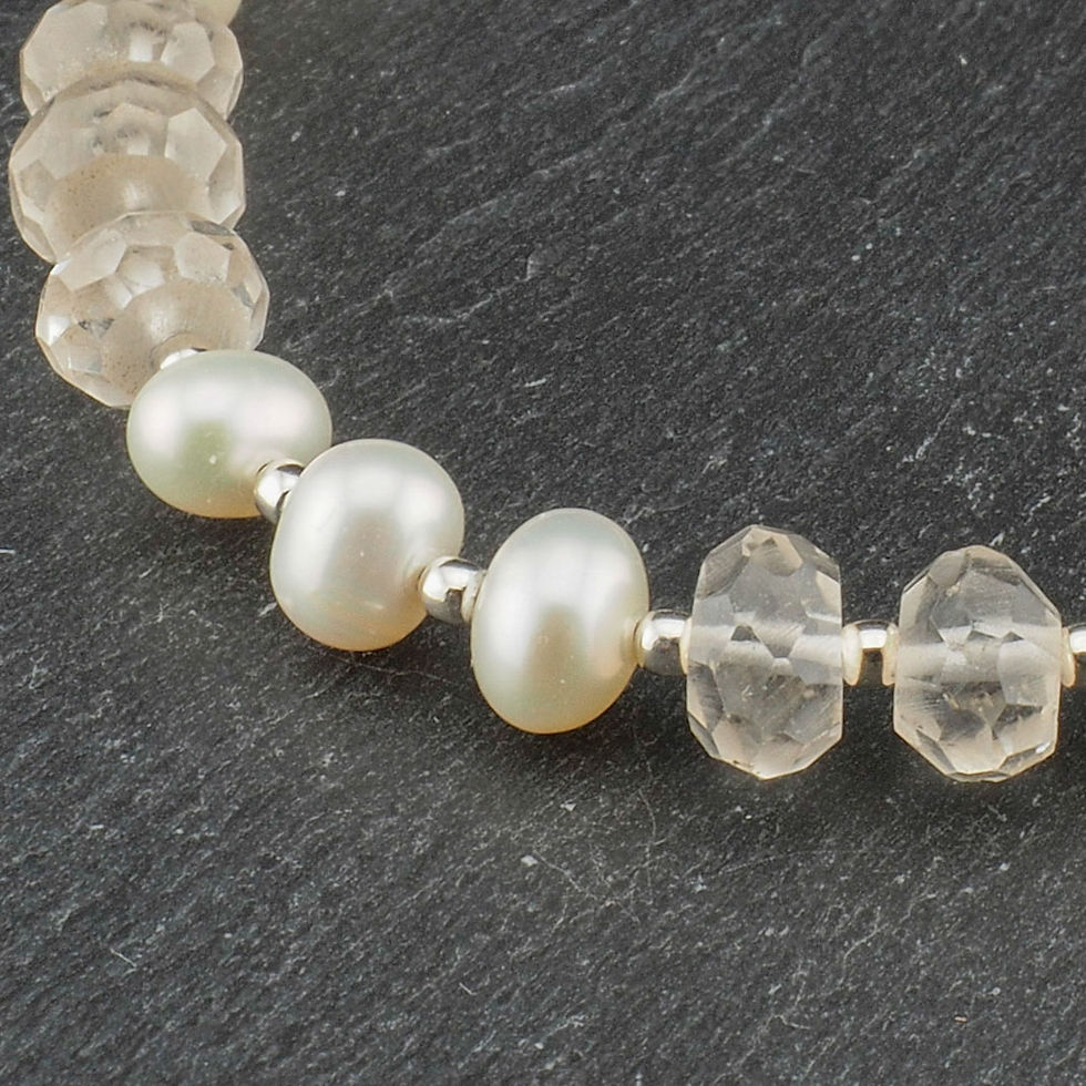 Armband aus Bergkristall fac., Süsswasser Perlen und 925 Silber