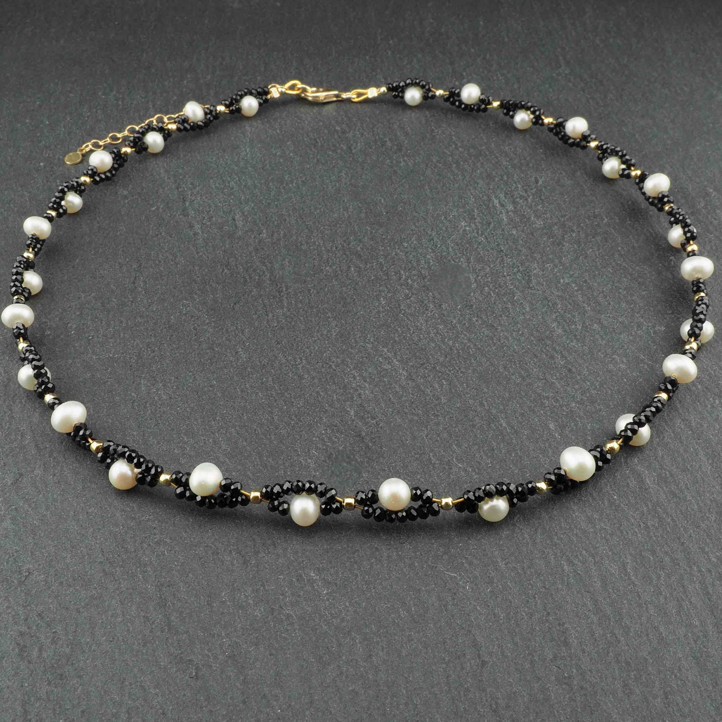 Halskette Onyx und Süsswasser Perlen