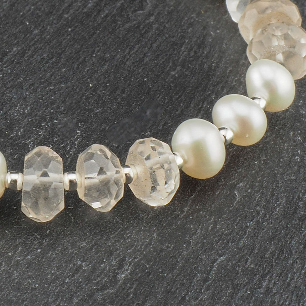 Armband aus Bergkristall fac., Süsswasser Perlen und 925 Silber