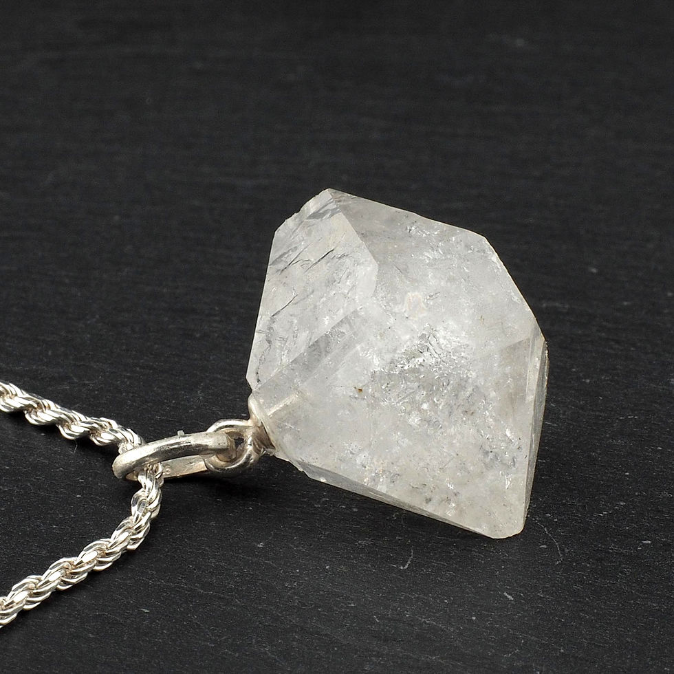 Mäusequarz Anhänger aus der Schweiz