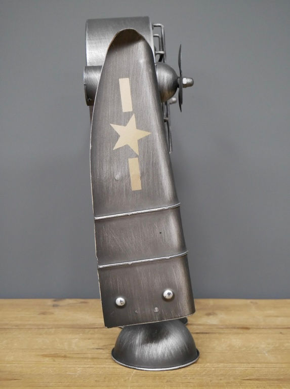 Thumbnail: Robot Plane Clock