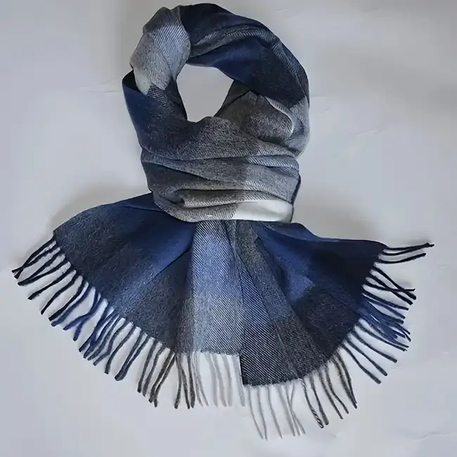 Thumbnail: Winter Scarf