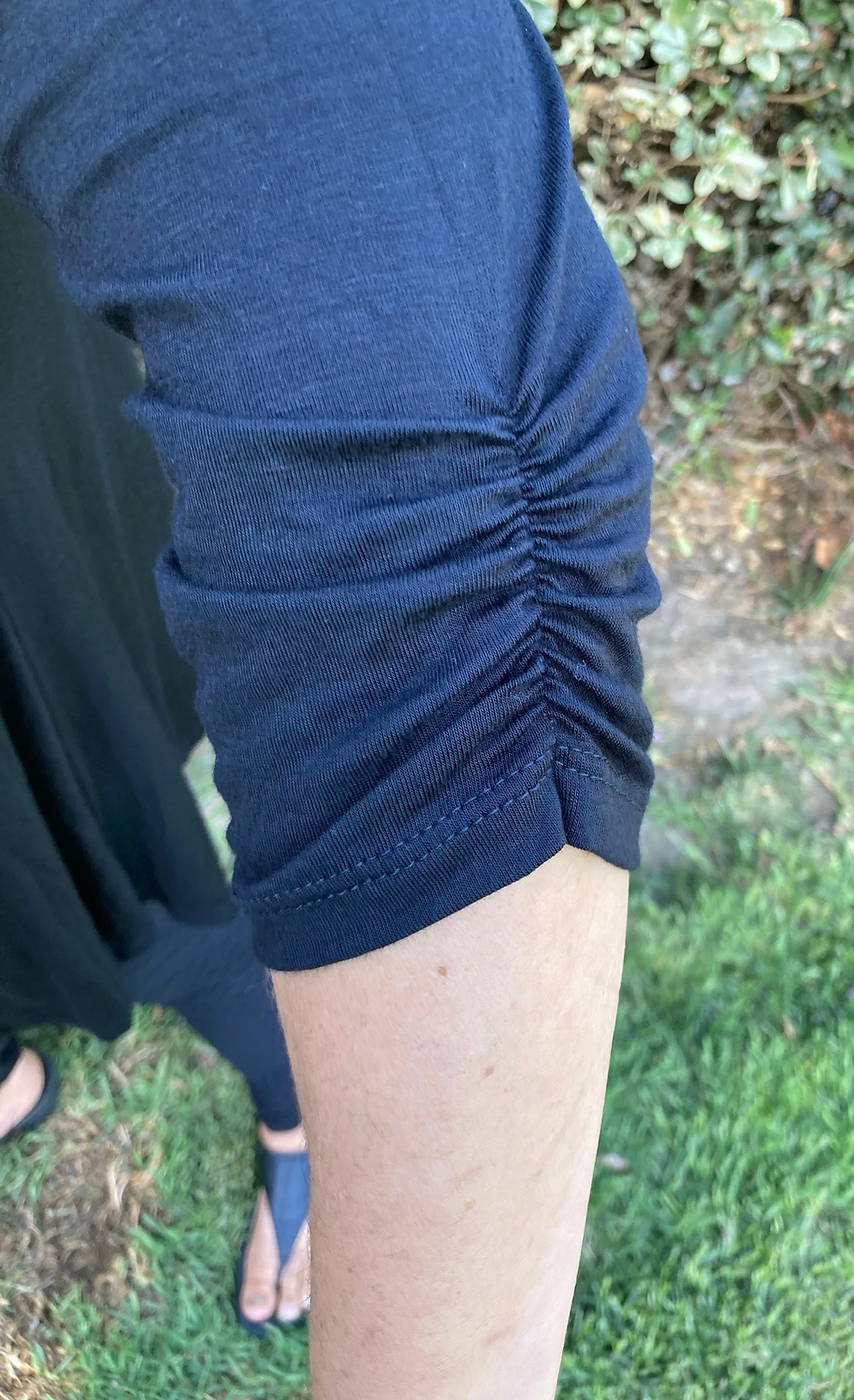Thumbnail: T 706 Solid Black Ruched Sleeve Tunic S M