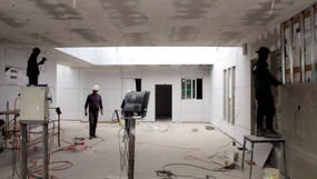 Alcalde inspecciona obras de construcción de jardín infantil - sala cuna en sector Lo Campo