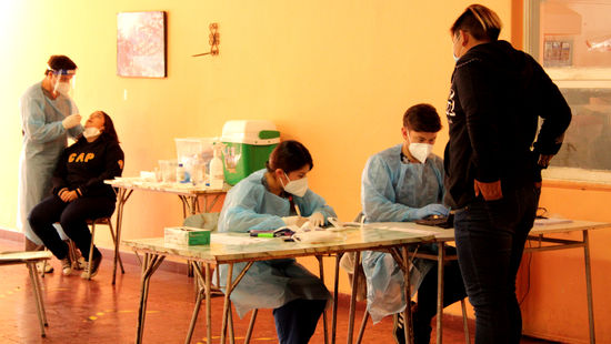 Cesfam de Curimón realizó operativo de exámenes PCR a comunidad educativa de Colegio Assunta Pallota
