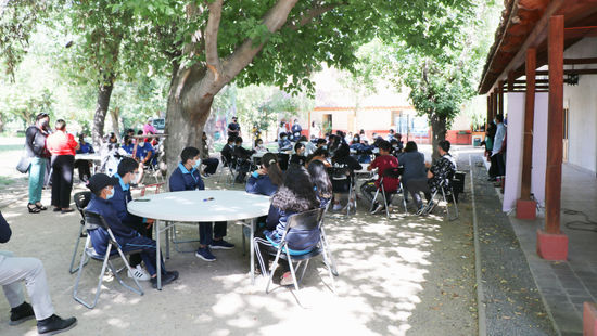Estudiantes de educación municipal participaron en jornada de aprendizaje con constituyentes