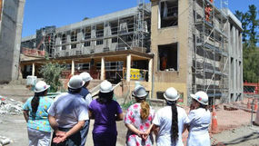 Funcionarios del Hospital Psiquiátrico Dr. Philippe Pinel conocieron obras de normalización del esta