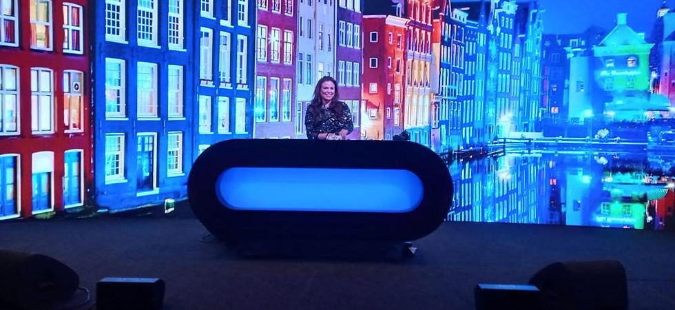 DJ booth zwart ovaal.jpg