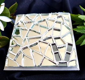 Square%20Personalised%20broken%20mirror%