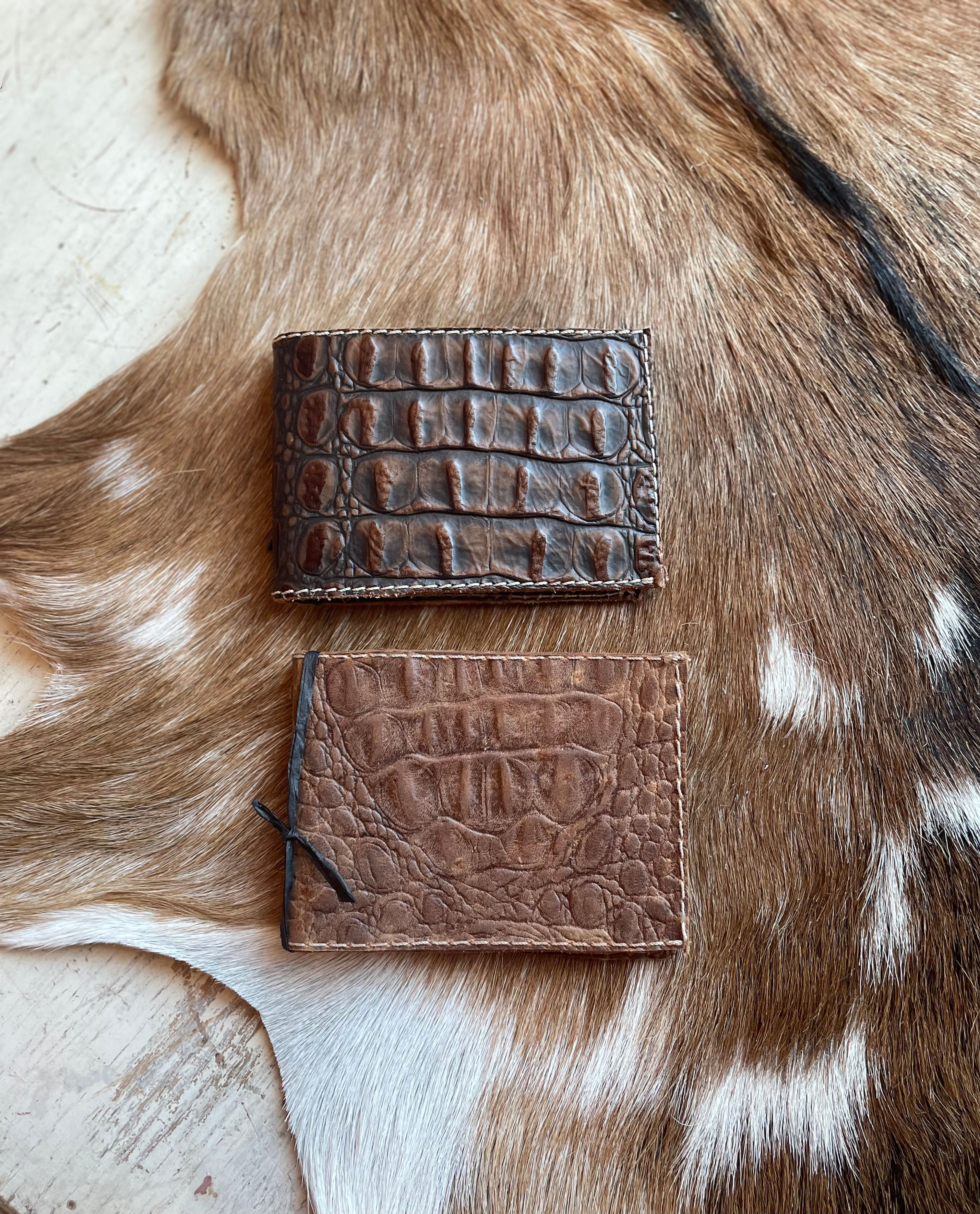 Handcrafted Genuine Alligator Leather Men's Bifold Wallet